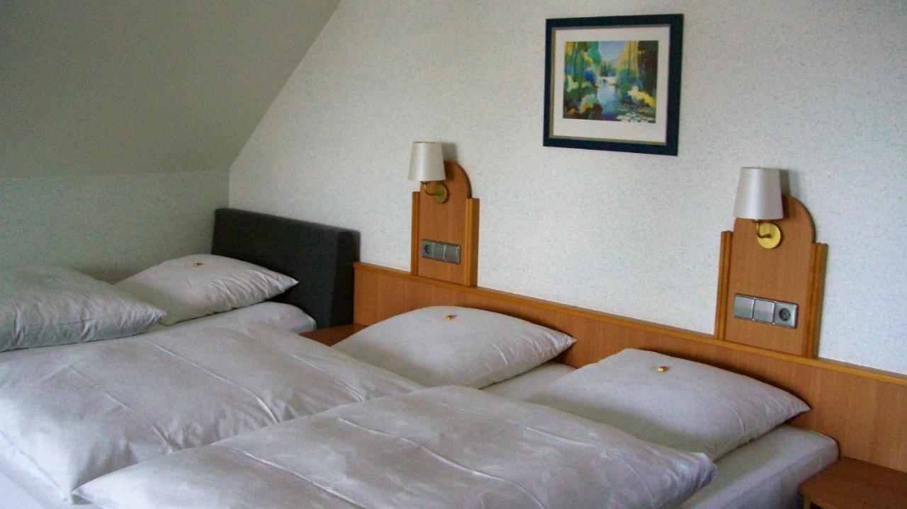 Gasthaus Zum Baeren Gaestehaus Wittighausen Екстер'єр фото