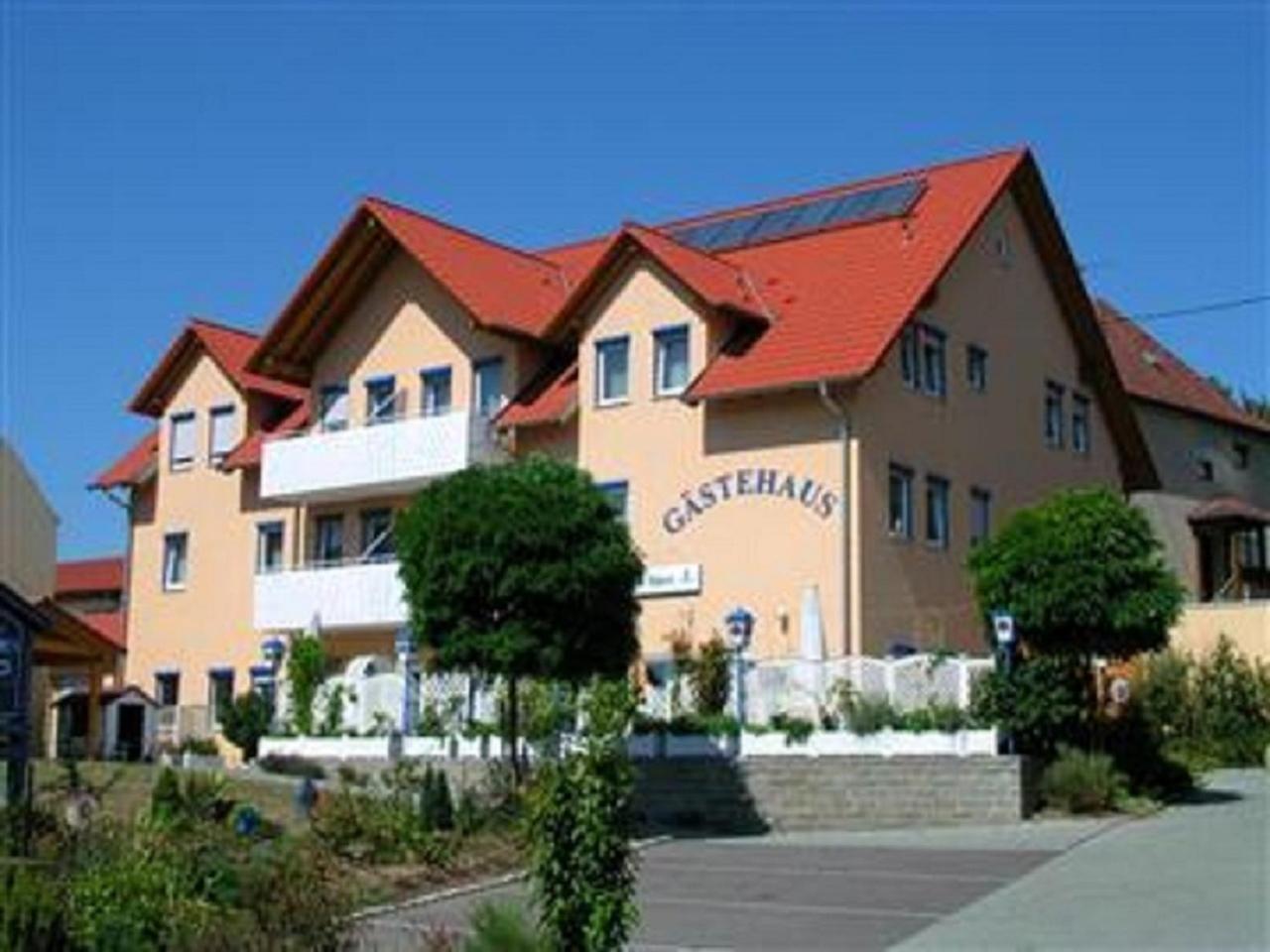 Gasthaus Zum Baeren Gaestehaus Wittighausen Екстер'єр фото